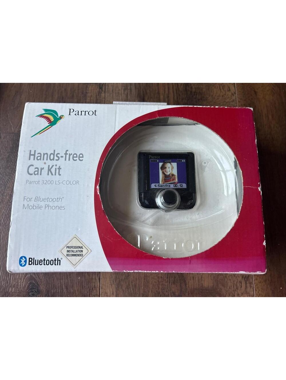 Parrot 3200 LS-Color Bluetooth Handsfree Car Kit with LCD display, Open Box